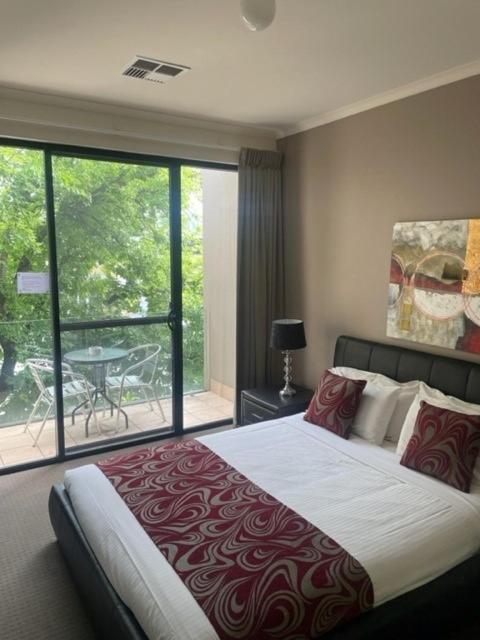 RNR Sturt Holiday Home - Great Ocean Road Tourism 0