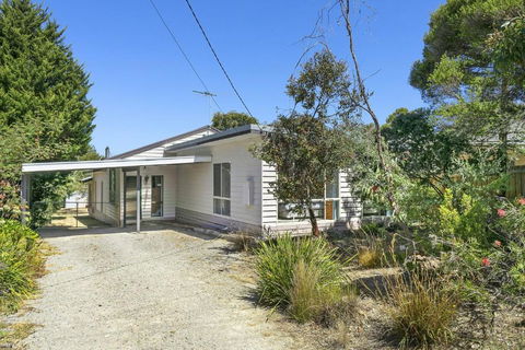 Roadknight Delight - Great Ocean Road Tourism 0