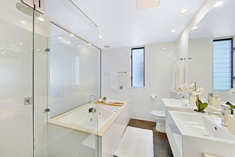 Rockpool No 4 Beachfront Unit - Great Ocean Road Tourism 3