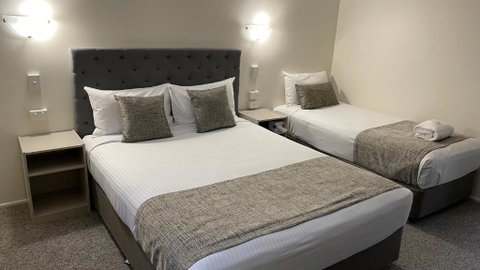 Rocky Gardens Motor Inn Rockhampton - Great Ocean Road Tourism 2
