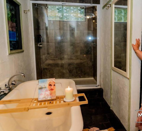 Romantic Retreat In The Dandenong Mountains - Great Ocean Road Tourism 2