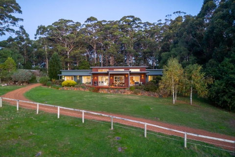 Roo Corner I Private Properties - Great Ocean Road Tourism 0