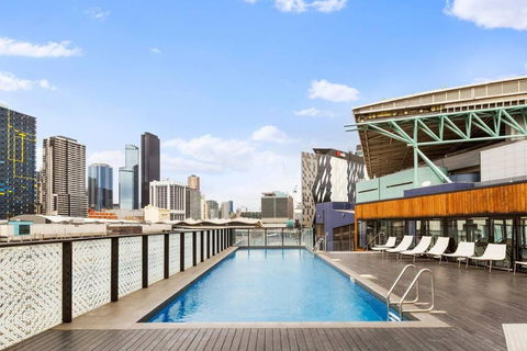 Rooftop Pool 2BR Apt At Marvel Stadium With Free Parking - Great Ocean Road Tourism 3