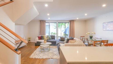 Rousehill 4Br House Close To Train&Shopping&Parks - Great Ocean Road Tourism 1