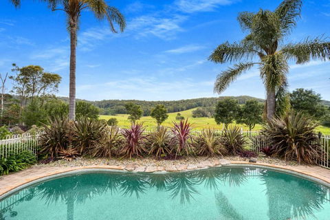 Roxy - A Secluded Luxury Estate Near Berry, Where Serenity Meets Family Comfort - Great Ocean Road Tourism 0