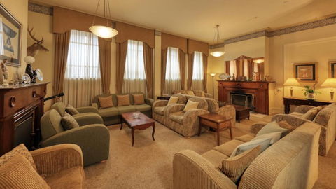 Royal Exchange Hotel - Great Ocean Road Tourism 3