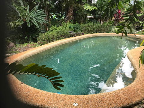 Royal Palm Cottage, Entire Two Bedroom 2 Bathroom House With Pool - Great Ocean Road Tourism 2