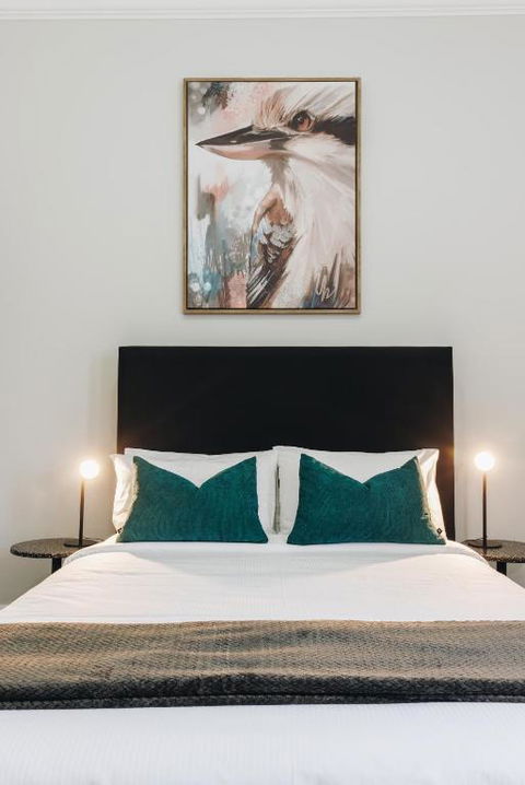 Royal Hotel Wyong - Great Ocean Road Tourism 1