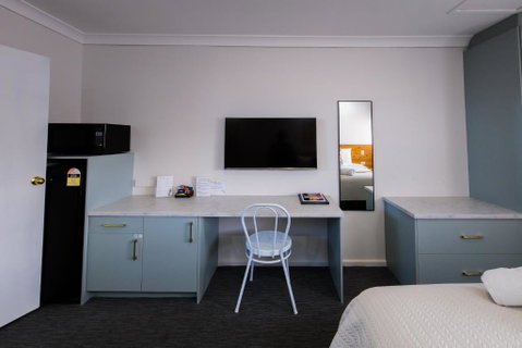 Roydons Motor Inn - Great Ocean Road Tourism 3