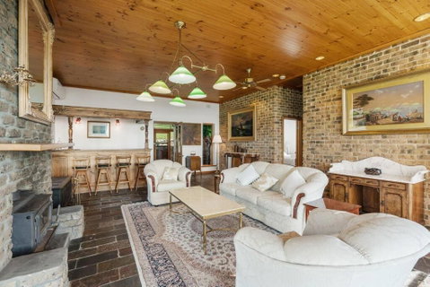 Rustic Cottage - Great Ocean Road Tourism 1
