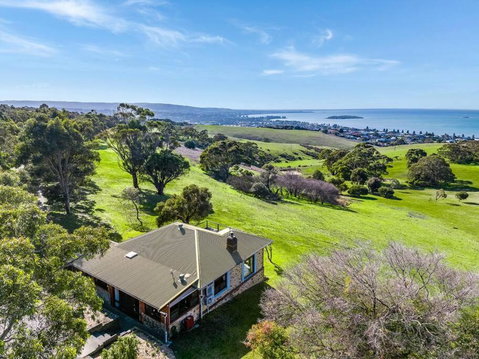 Rustic Cottage - Great Ocean Road Tourism 3