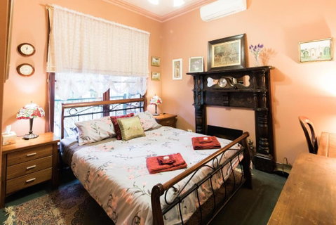 Rustic Refuge Guesthouse - Great Ocean Road Tourism 3