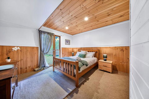 Rustic Treehouse - Aireys Inlet - Great Ocean Road Tourism 2