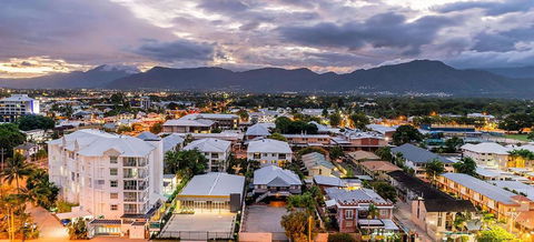 Rydges Esplanade Resort Cairns - Great Ocean Road Tourism 3