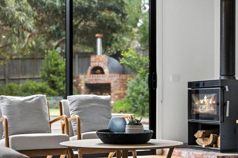 Salt On Walker - Great Ocean Road Tourism 3