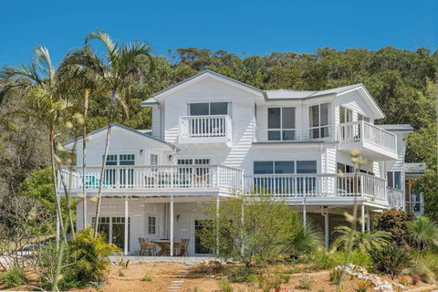 Salt Spray - Great Ocean Road Tourism 0