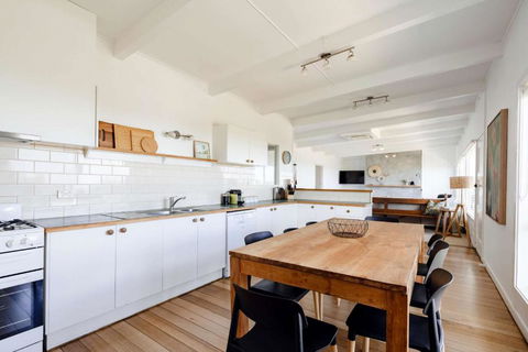 Saltwater Terrace With Panoramic Ocean Views - Great Ocean Road Tourism 3