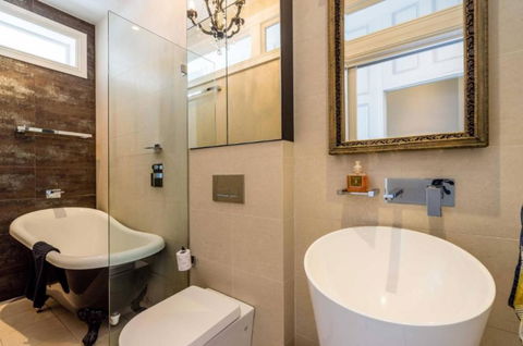 Sanctuary At The Rocks - Great Ocean Road Tourism 3