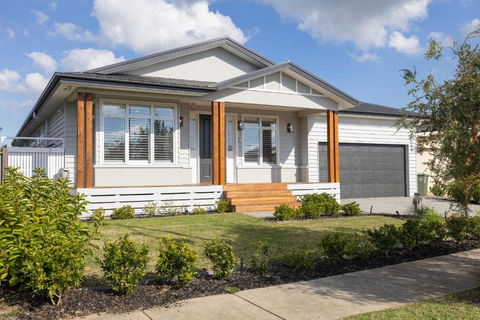 Sanctuary Of Hope By Ready Set Stay - Cowes - Great Ocean Road Tourism 0