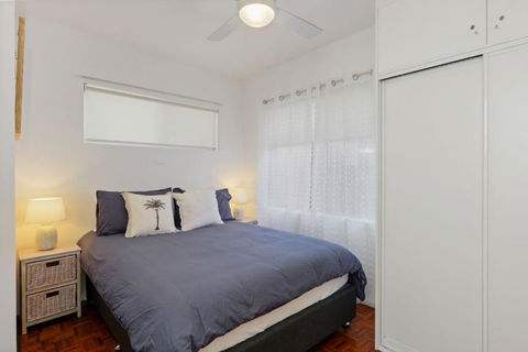 Sand And Sea 4 - Great Ocean Road Tourism 3