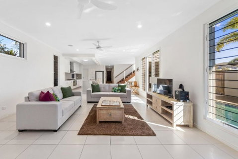 Sand And Sea Beach House - Great Ocean Road Tourism 1