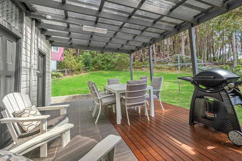 Sandlines At Hyams Beach - Great Ocean Road Tourism 3