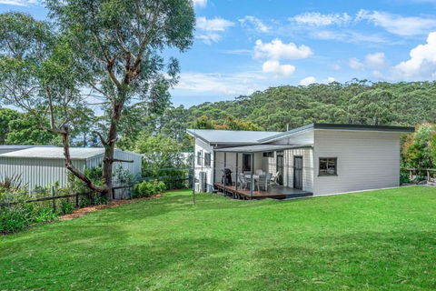 Sandlines At Hyams Beach - Great Ocean Road Tourism 2