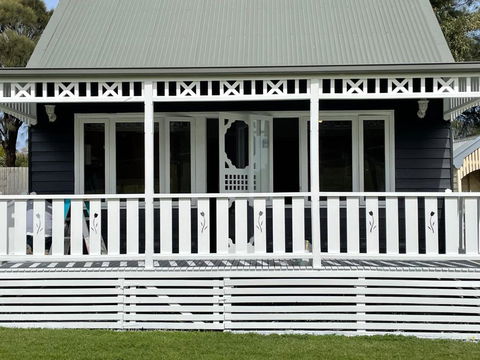 Sandpiper - Charming Beach Villa - Great Ocean Road Tourism 0