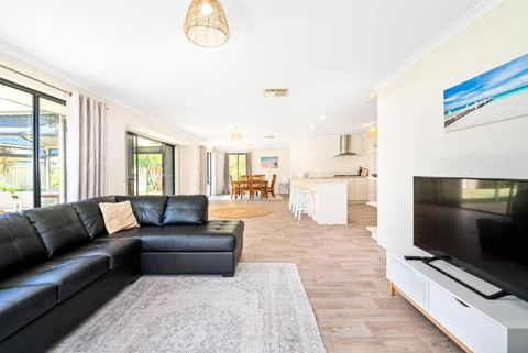 Sandpiper House - Family & Pet Friendly - Great Ocean Road Tourism 2