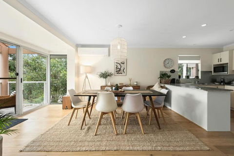 Sandy Days - Great Ocean Road Tourism 2