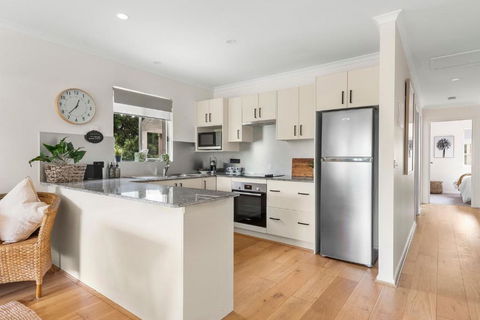 Sandy Days - Great Ocean Road Tourism 3