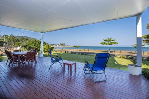 Sandy Decks - Great Ocean Road Tourism 1