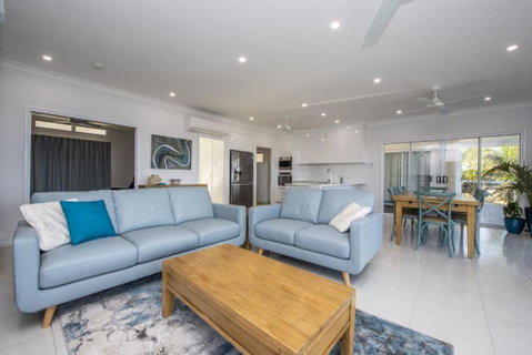 Sandy Decks - Great Ocean Road Tourism 3