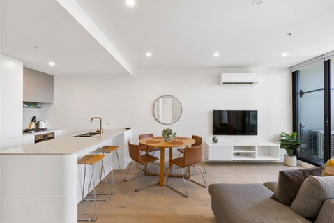Spacious & Bright Apt Near Major Hospital Precinct - Great Ocean Road Tourism 0