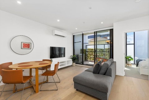 Spacious & Bright Apt Near Major Hospital Precinct - Great Ocean Road Tourism 1