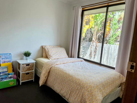 Stay Next To Train Station! Melbourne CBD 12 Km! - Great Ocean Road Tourism 3