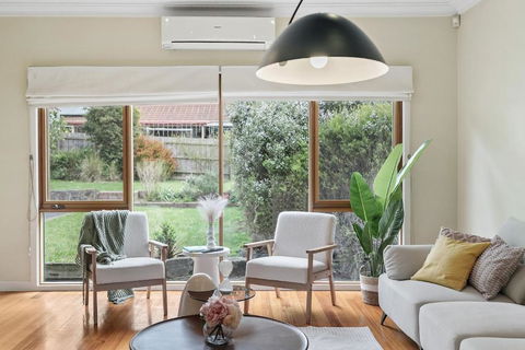 Stunning Family Home The Heart Of Box Hill North - Great Ocean Road Tourism 1