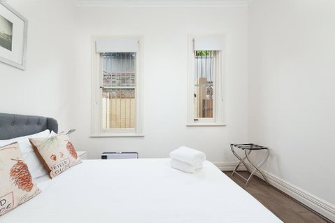 STUNNING SYDNEY HOME 1 - Great Ocean Road Tourism 2