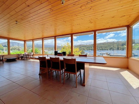 Stunning Water Front View House At Kettering - Great Ocean Road Tourism 0