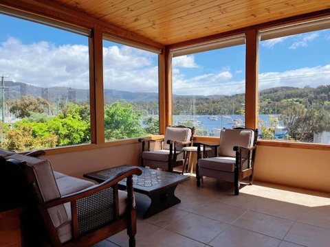 Stunning Water Front View House At Kettering - Great Ocean Road Tourism 2