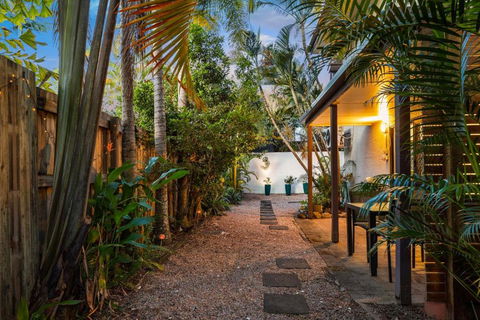 Tamarind ONE At Four Mile Beach - Great Ocean Road Tourism 0