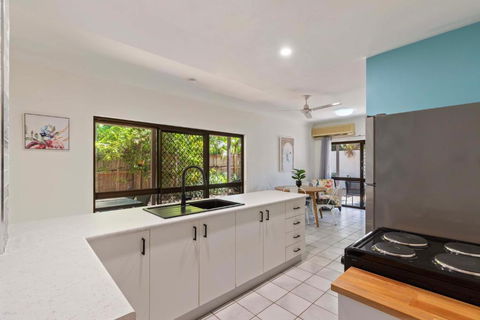 Tamarind ONE At Four Mile Beach - Great Ocean Road Tourism 3