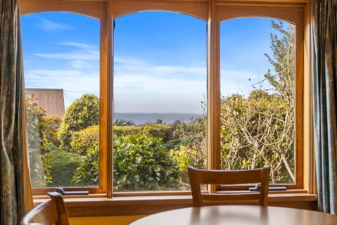 The Clocktower - Serene Stay At Herons Rise Vineyard - Great Ocean Road Tourism 1