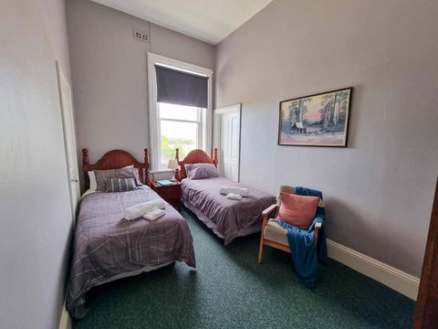 The Grand Hotel Millicent - Great Ocean Road Tourism 3