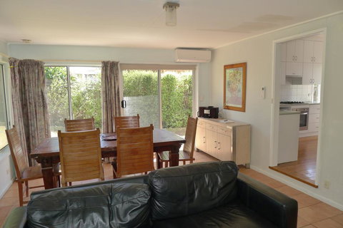 BEACHPOINT COTTAGE - Great Ocean Road Tourism 3