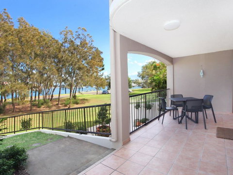 Beachport 14 - 2 BDRM Apt With Canal Views On Parkyn Pde - Great Ocean Road Tourism 0