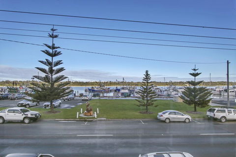 Bellevue On The Lakes - Great Ocean Road Tourism 1