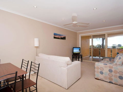 Bellima Beach House', 9 Jackson Close - Huge Duplex With Air Con And Fabulous Views - Great Ocean Road Tourism 3