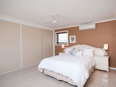 Bellima Beach House', 9 Jackson Close - Huge Duplex With Air Con And Fabulous Views - Great Ocean Road Tourism 1