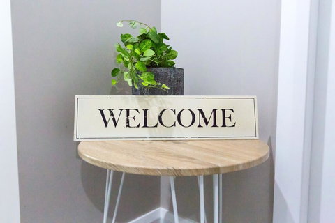 Best Central Wagga Townhouse - Great Ocean Road Tourism 1